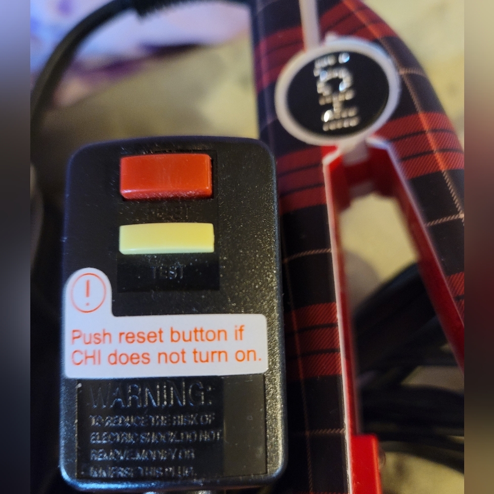 Limited Edition i.Chi Preppy Red Plaid With Original Case - Picture 13 of 16